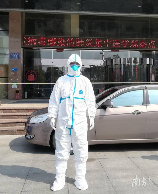 王烁深入集中医学观察隔离点开展流行病学调查 王烁深入集中医学观察隔离点开展流行病学调查