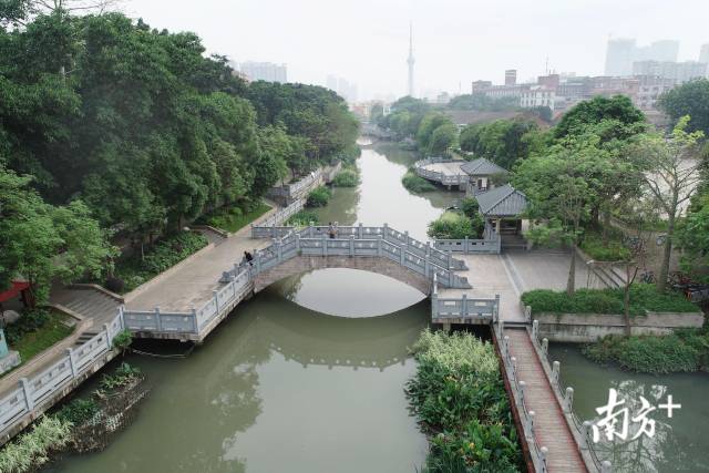 治理水生态环境首先要治理好源头,改造提升后的同济涌。戴嘉信摄 治理水生态环境首先要治理好源头,改造提升后的同济涌。戴嘉信摄