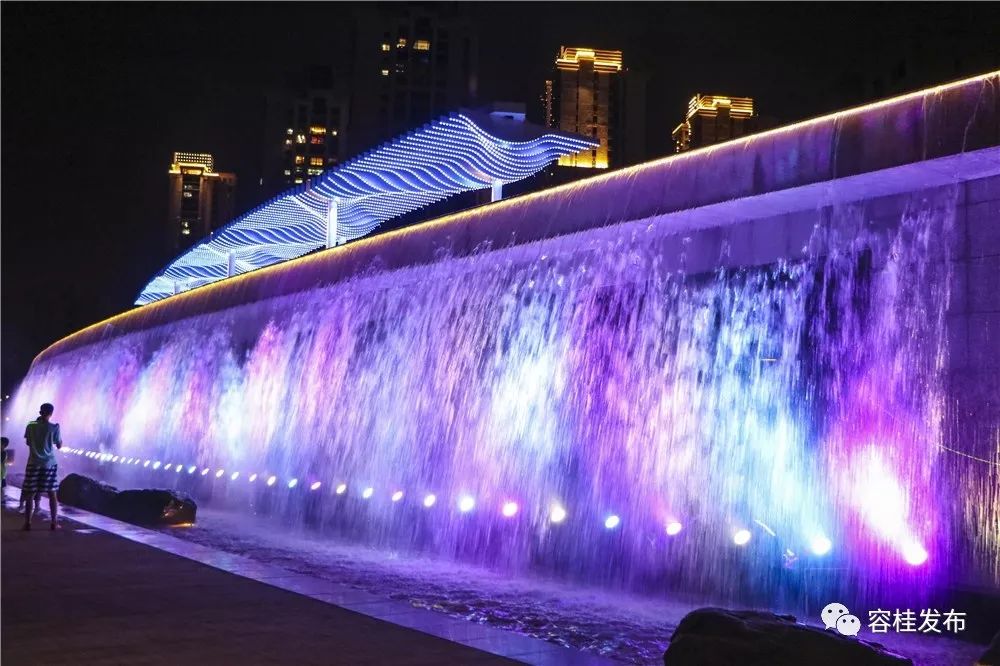 水文化广场瀑布 (2).jpg