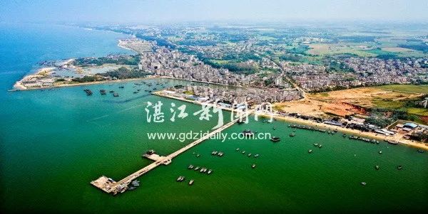 草潭鸟瞰.jpg