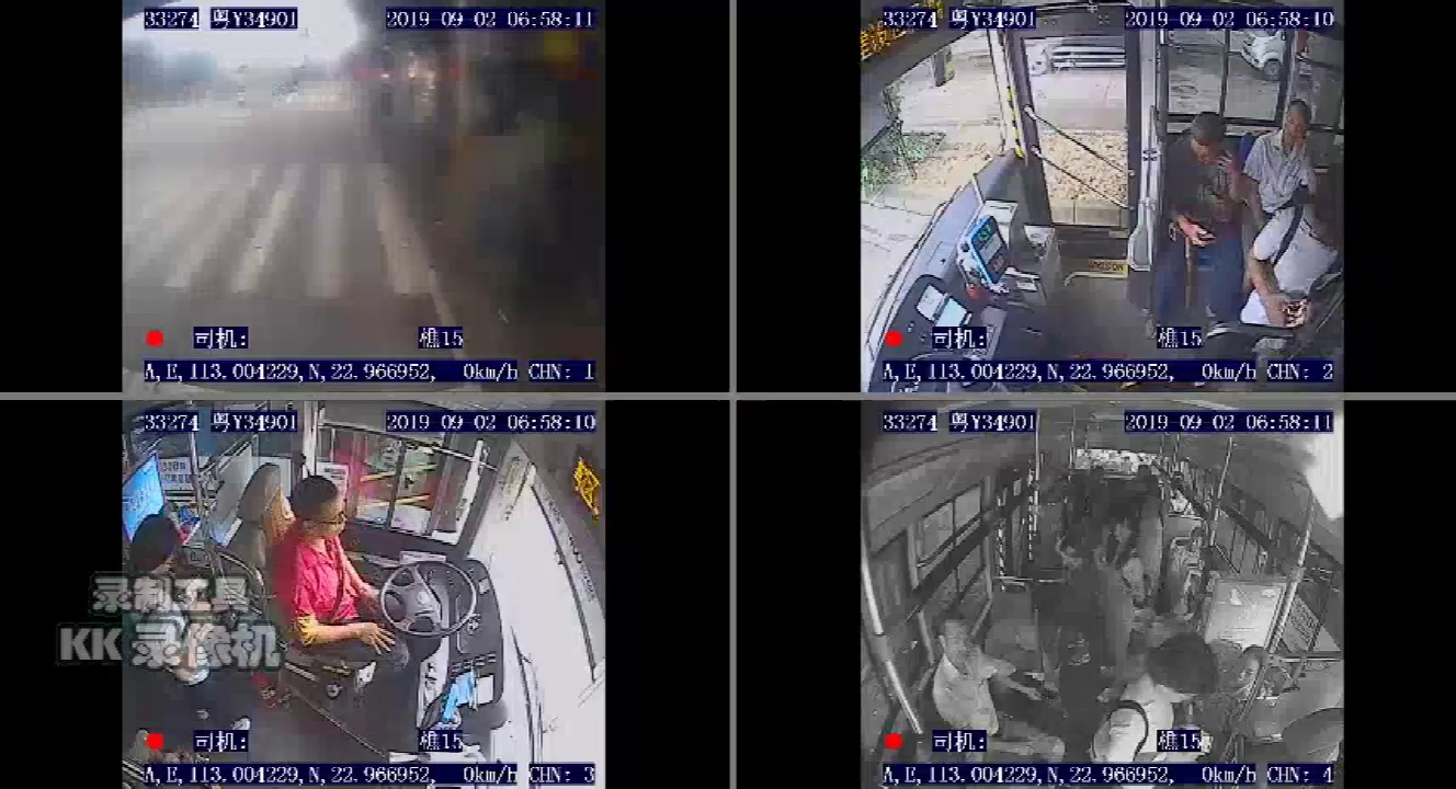 乘客突然晕倒,司乘合力送医。