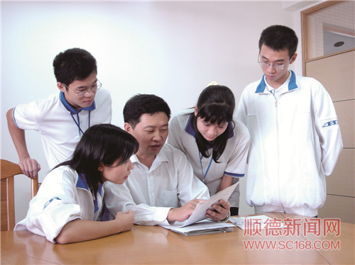 1aac95f33eba4c75abf50ea95e398edb.jpg