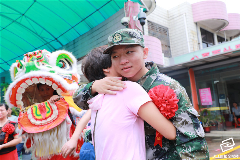 2d1e51940afa4219b08610a311b173ca.jpg