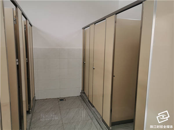 2ea2670d1ab944e68e2909e78e4acea9.jpg