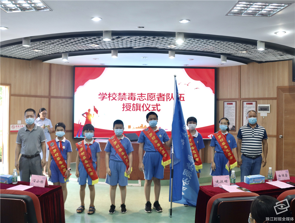 5ac8a70fd4bb4824ac5abb9f9740aa47.jpg