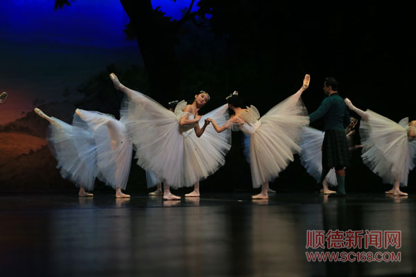 6cf7101bf654493f82e854c58b7ced25.jpg
