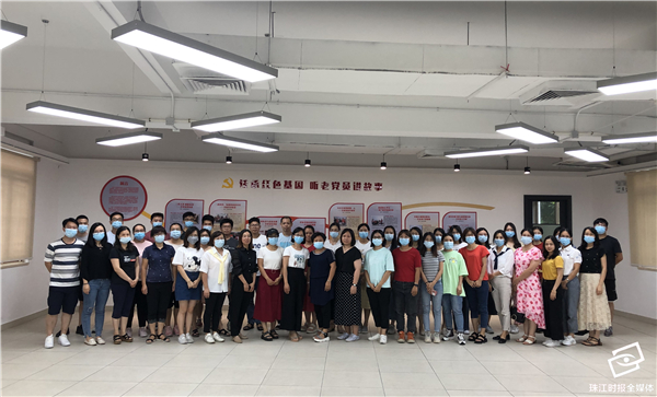 c418fdbf883a4909b1d2d108ee839b2f.jpg
