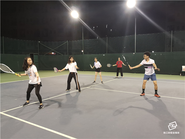 c5acf5e2c4014aed948961e421a1e5b4.jpg