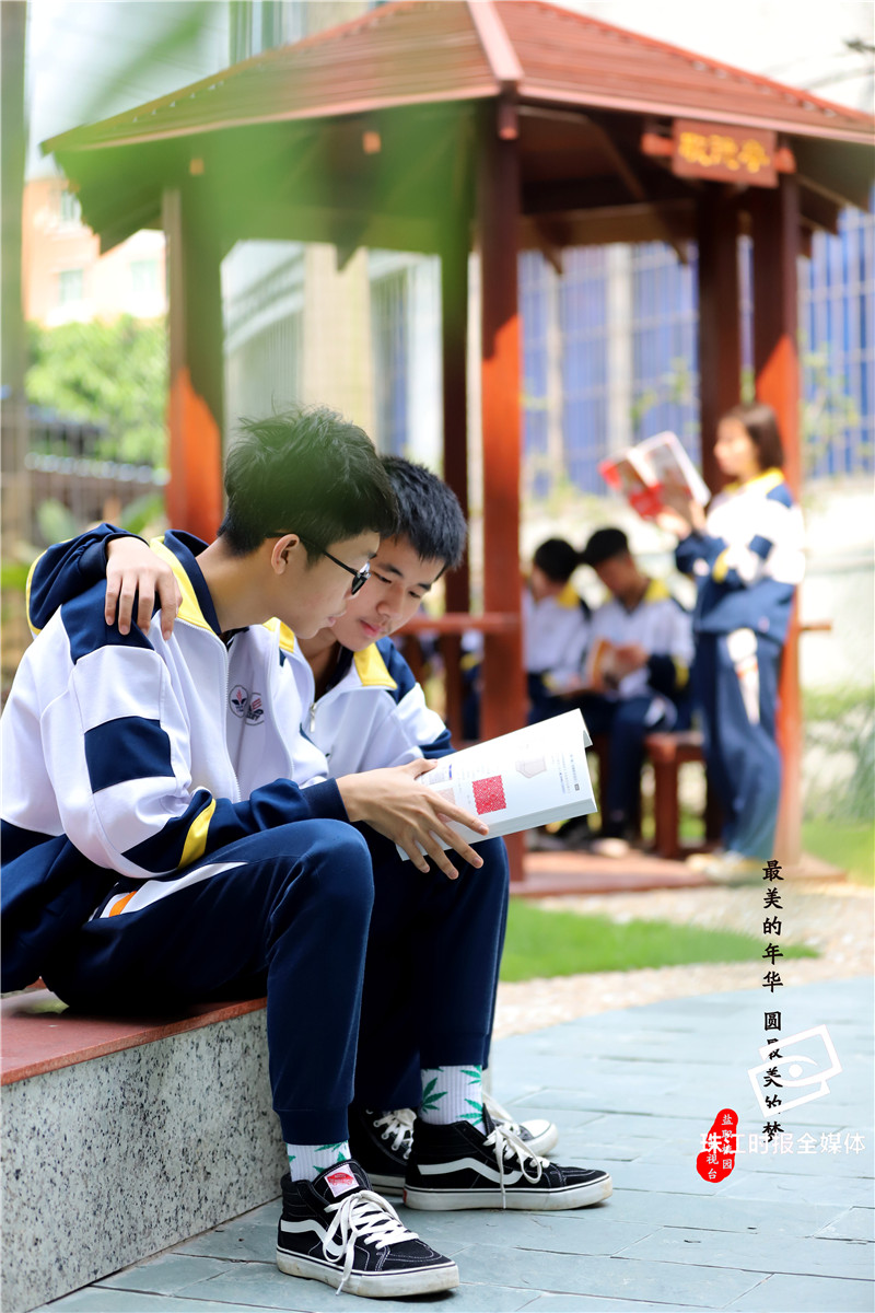 c6da448accb345cb9a06e24b53f4ced1.jpg