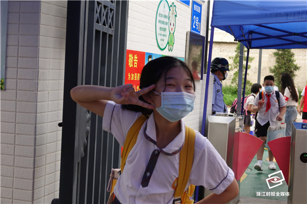 cd031c735fb54411b8ff2a330473c9ee.jpg