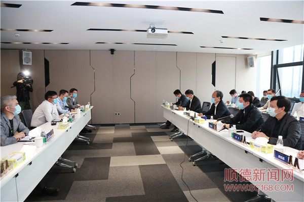 ced05cb996d6438c99007d256f8c52e7.jpg