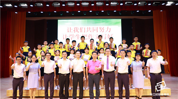 d72ec22e176a4c8a85a3d85442bb9d64.JPG