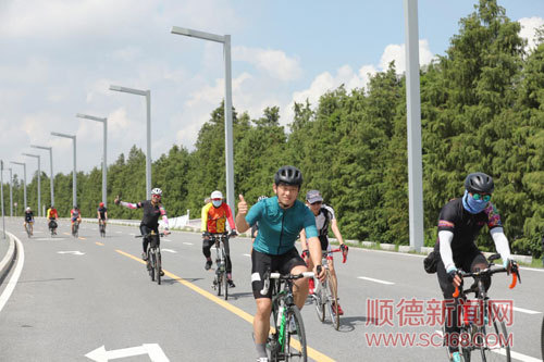 dbdd87854bd64ad4bd74ccc244dcc44a.jpg