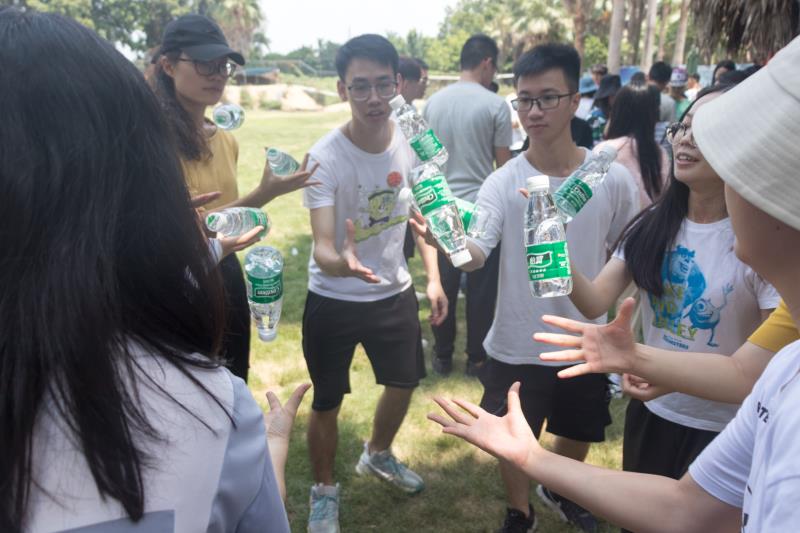 e4ab7a6ab3cb4d07a7e3b8150796e7c7.jpg