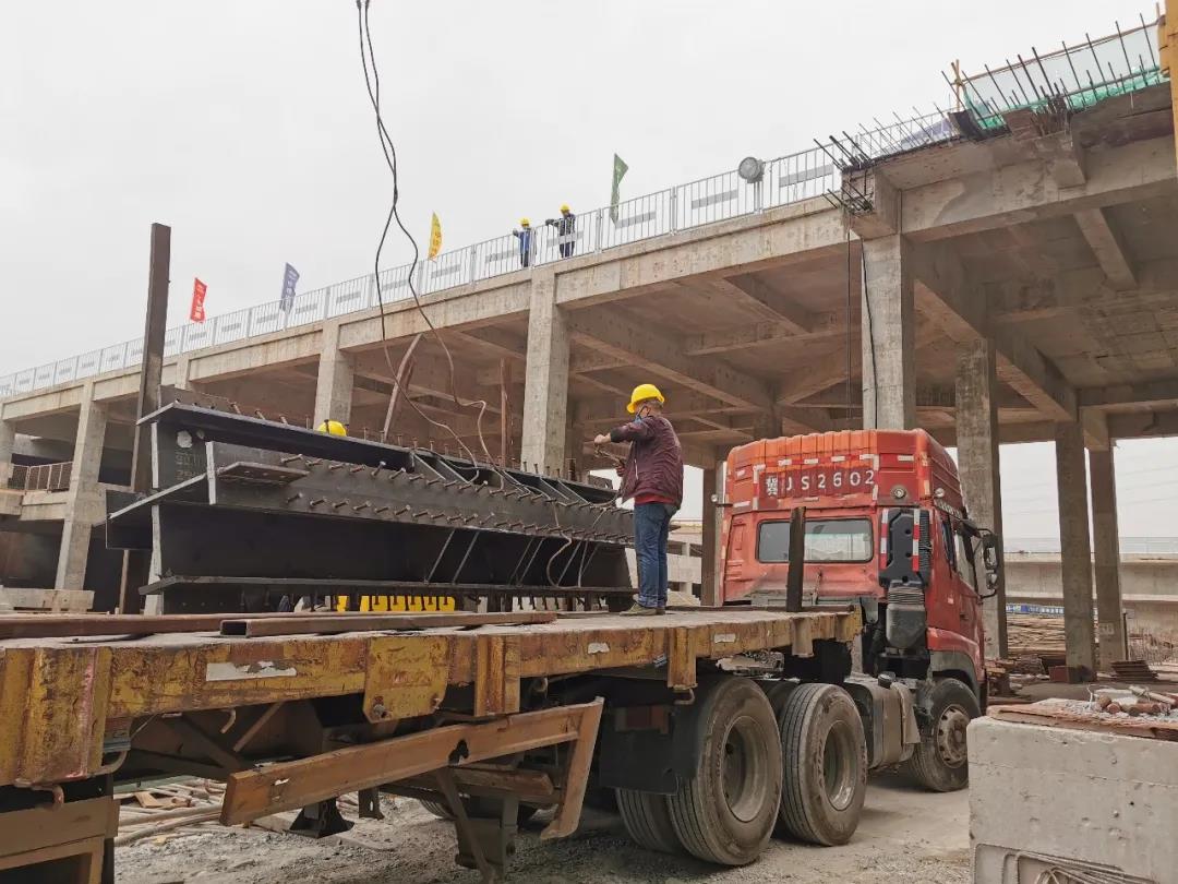 e99396acc10b4f03aa7e39eb2281a8fb.jpg