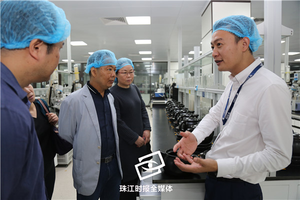 ecbdab5cbe98462b800d47be9c790cde.jpg