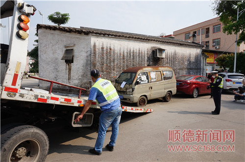 ef102a9ec30d4015a18e708b0756a60c.jpg
