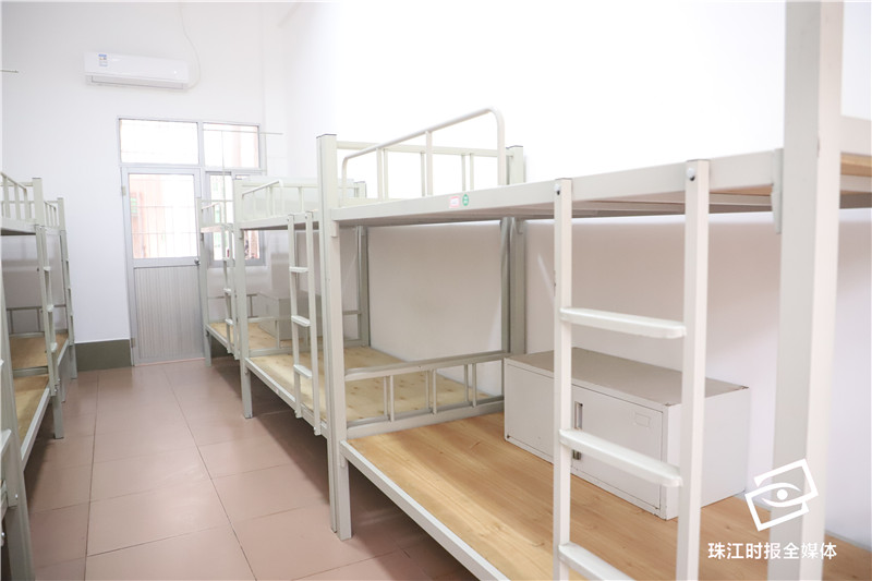 efe19346d9304e589101ae2cdef5a59f.JPG