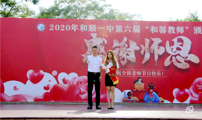 f61153cb7ac04ef08de1328d2b22e44b.jpg