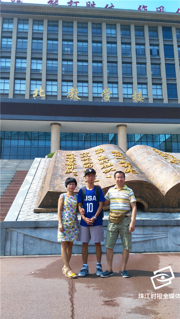f9e0d4f23cb24ecdbc6075bf504c9726.jpg