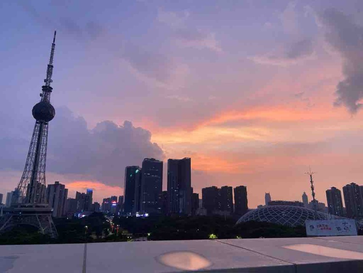 记住要共最美的人分享每个夜晚＃打卡最美佛山落地签
