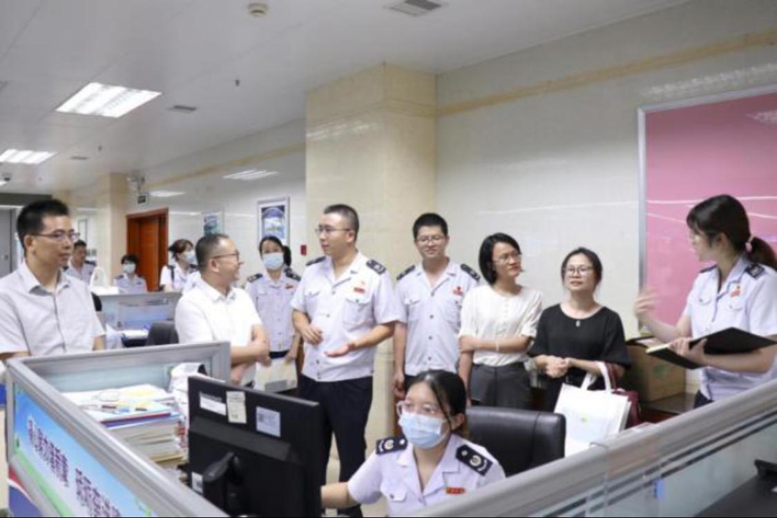 禅城税务新闻稿《与税“廉”心 监督同行》733.png