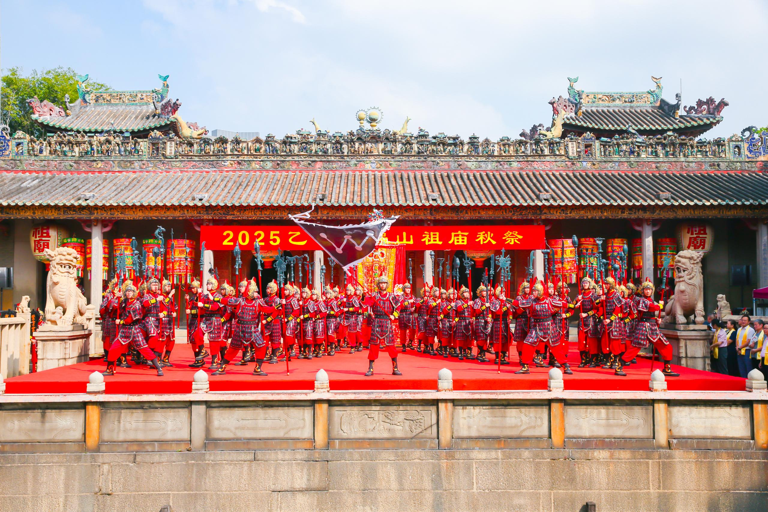 祖庙秋祭“铜铁天团”，铸就“佛山造”六百年威名 | 秋色看祖庙