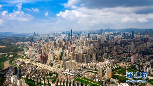 深圳市城区景色(8月26日摄,无人机照片)。 新华社记者 毛思倩 摄 深圳市城区景色(8月26日摄,无人机照片)。 新华社记者 毛思倩 摄