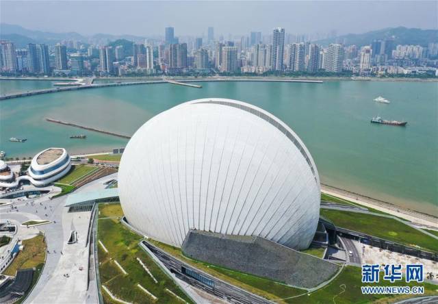 这是9月13日拍摄的珠海大剧院(无人机照片)。新华社记者 陈晔华 摄 这是9月13日拍摄的珠海大剧院(无人机照片)。新华社记者 陈晔华 摄