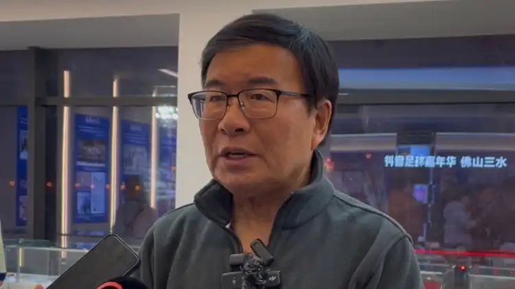 视频 | 央视名嘴韩乔生盛赞佛山足球热忱，“希望国足成为亚洲顶尖强队”