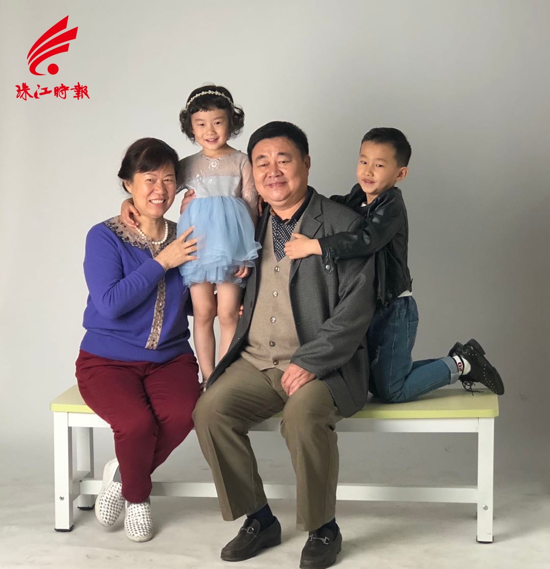 叶定江家庭合照2.jpg