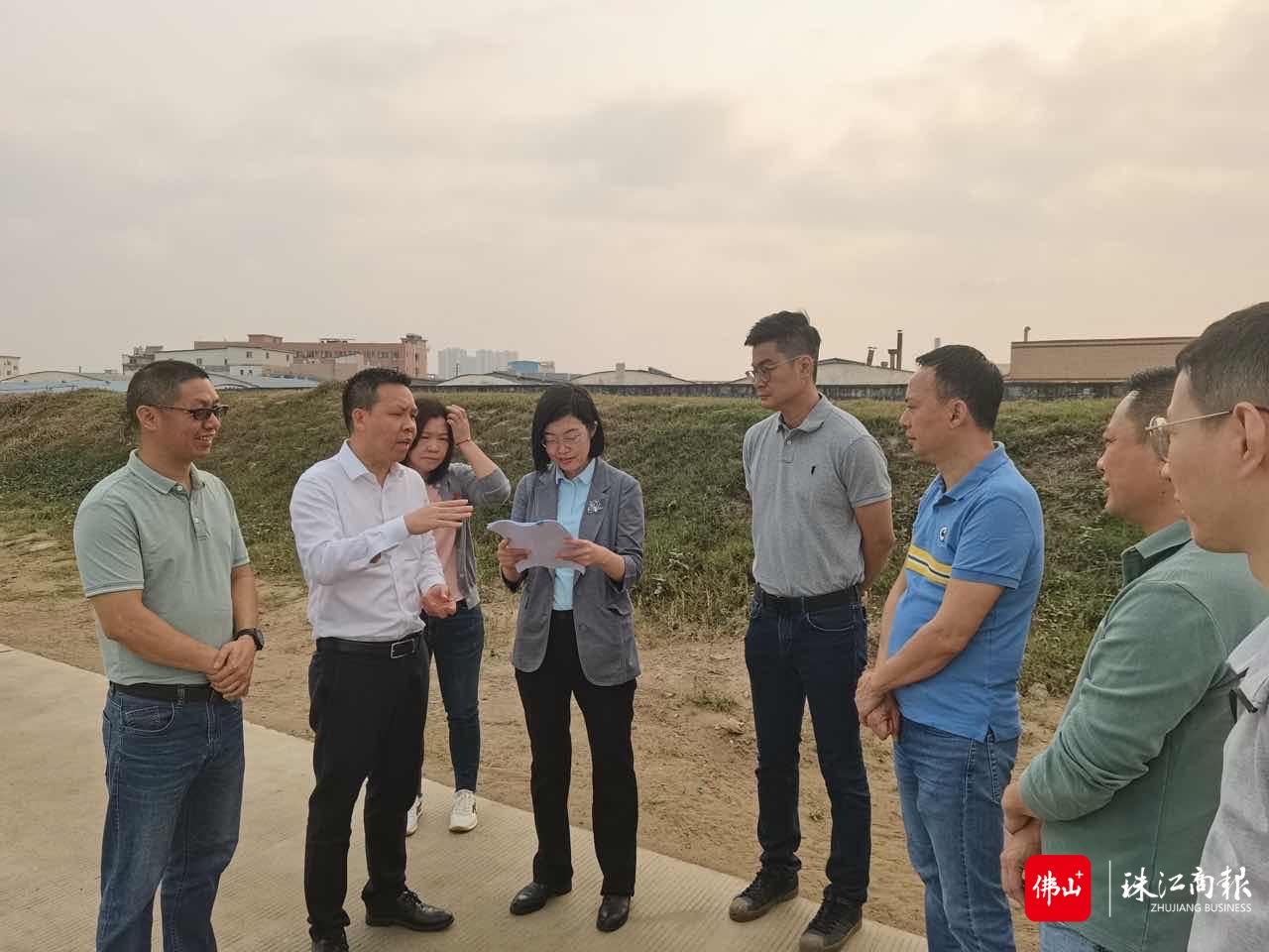 佛山市水利局对顺德区临时砂石场日常管理情况进行实地调研。.jpg