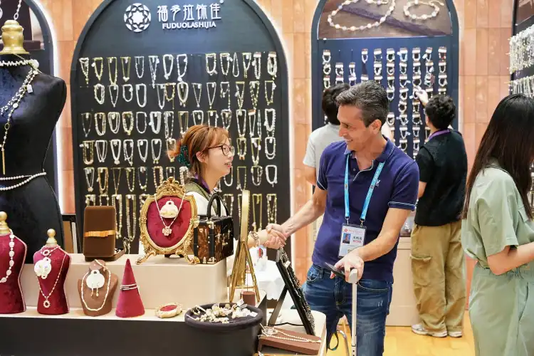 图集 | 第140届广交会第二期线下展落幕，时尚饰品产品热销