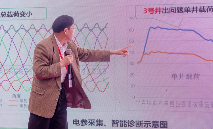 一位参赛选手在展示他的项目数据。/佛山日报记者周春摄