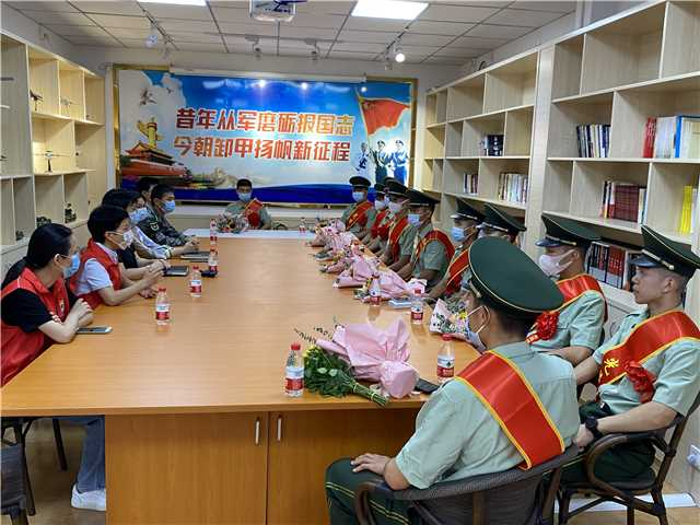 三水区迎接退役军人返乡。通讯员供图.png