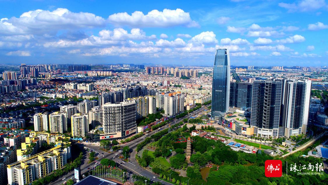 万丈高楼平地起,“安全”二字是地基。图为容桂地标性建筑海骏达。珠江商报记者陈炳辉摄。.jpg