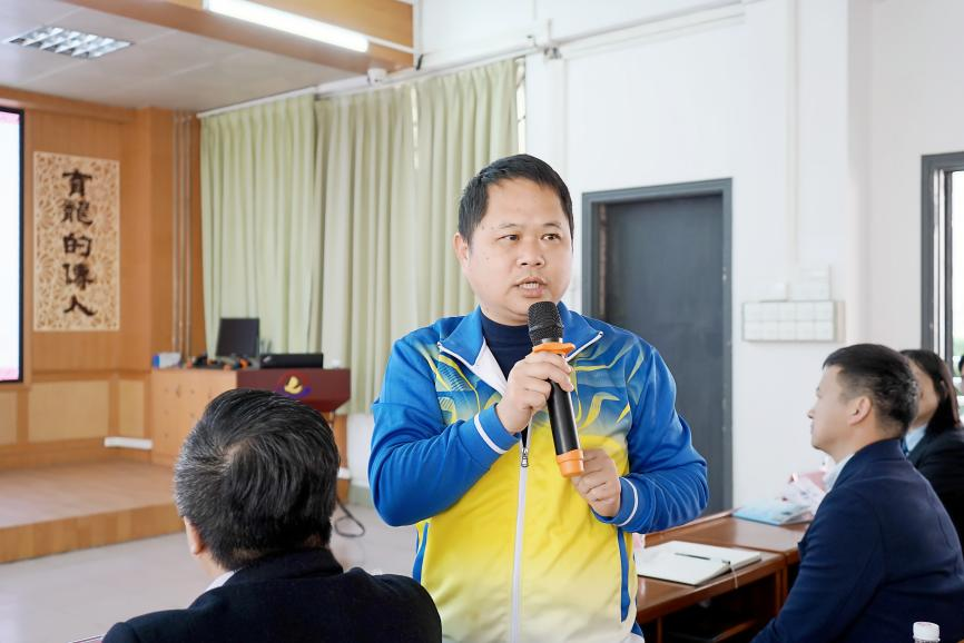 顺德区伦教中学李锦辉副校长发言.png