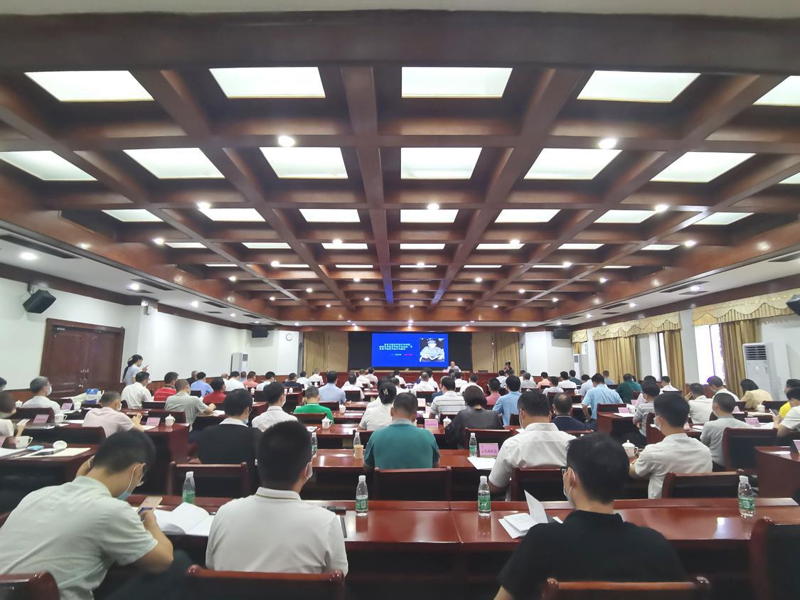 7月20日,三水区委理论学习中心组召开经济形势专题学习会。佛山日报记者钟玲玉摄.jpg