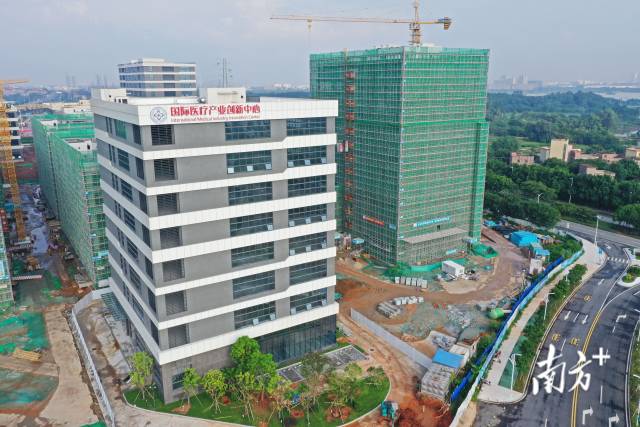 佛山云东海医药健康产业园正在加紧建设中,建成后将成为佛山战新产业的又一新载体。戴嘉信 摄
