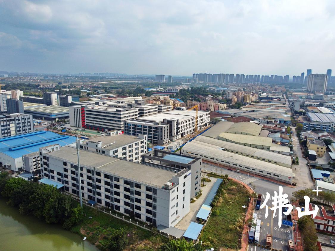 云东海智造谷正在如火如荼地建设。.jpg