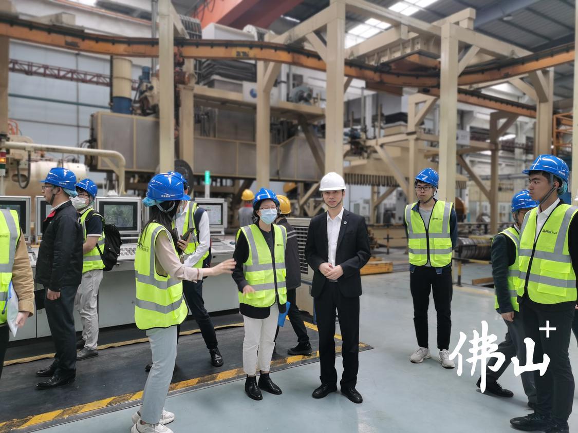 市工信委派专家深入齐力澳美调研。.jpg