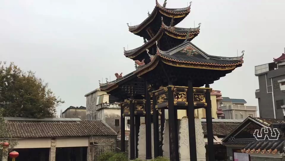 逢简梁公馆民国书舍粤书吧位于顺德杏坛知名景点。佛山日报记者黄鹤婷制作。
