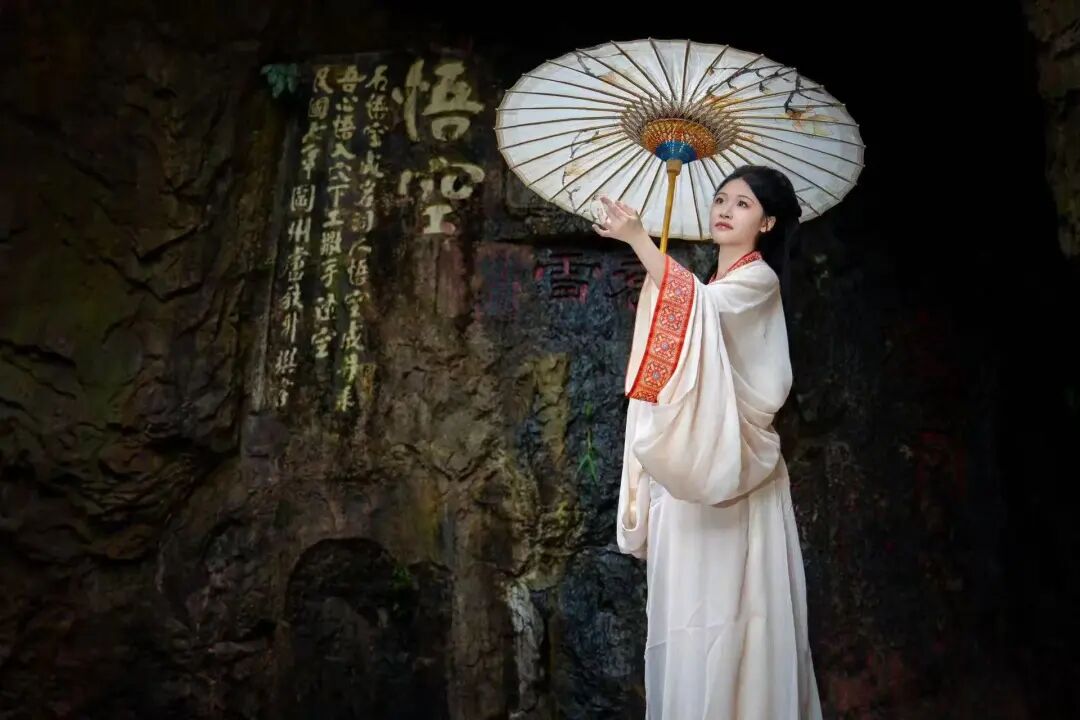 来佛山旅游,为什么一定要去西樵山?丨暑期游西樵山①