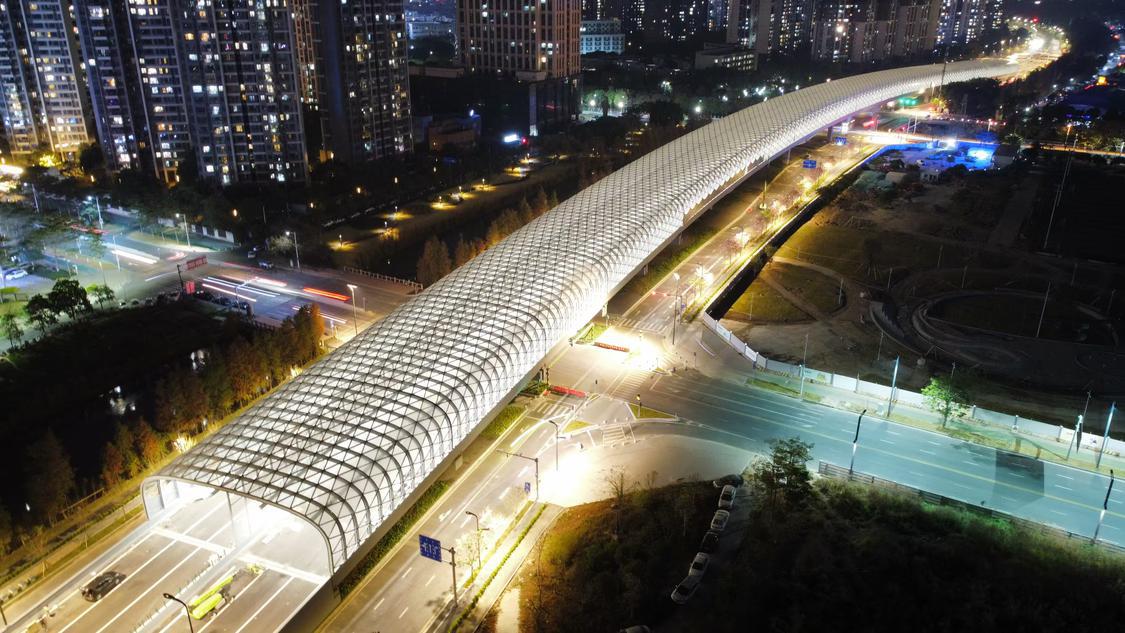 林上路跨线桥声屏障夜景.jpg