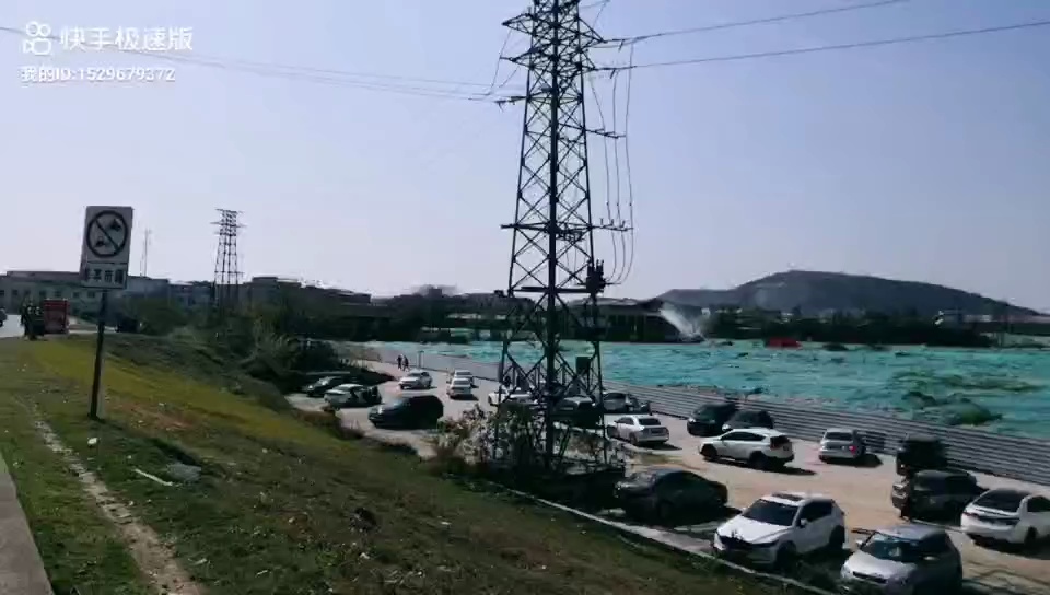 2月18日,乐从沙边堤外工业区进行村改总攻决战清拆行动。佛山日报记者周师伢制作