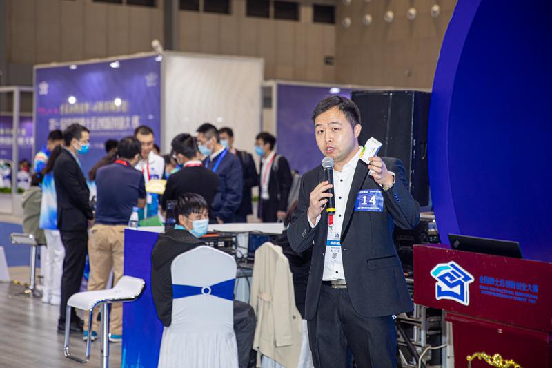 与会者推介科研成果。