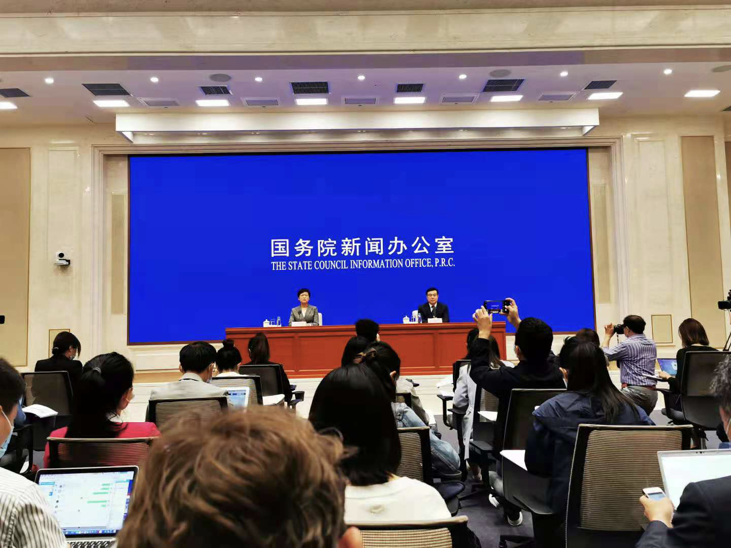 正在上传...