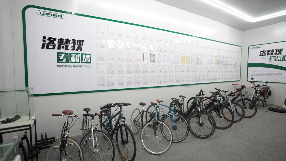 企业展厅.jpg