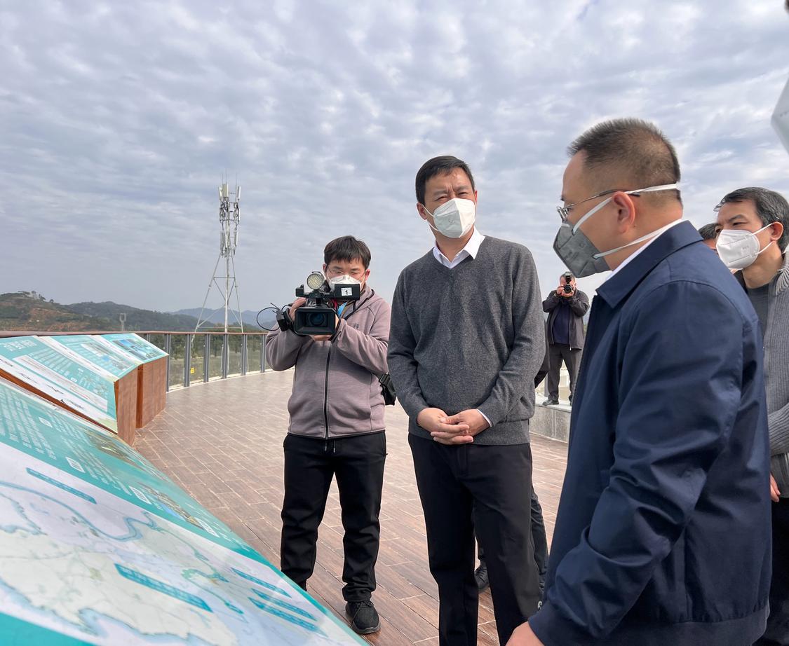 在云浮郁南县,黄海一行实地考察“西关甜乡”乡村振兴示范带等项目。佛山日报记者杨立韵摄.jpeg