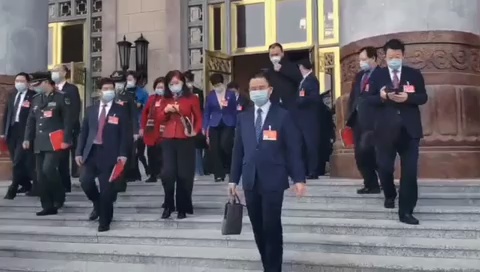 佛山日报邓活生报道。